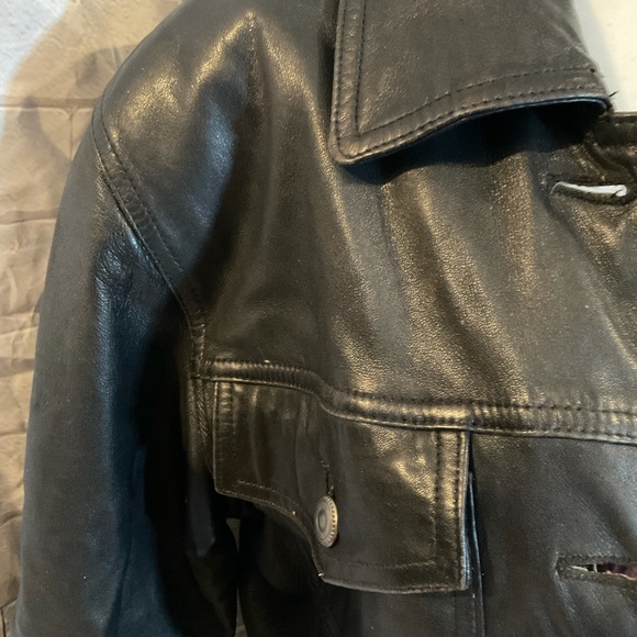 “DANIER” 100% Black Leather Fitted Button Up Jacket. - Picture 5 of 16